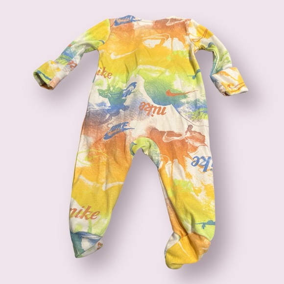 Baby Nike One Piece Footie Set - Gray Smiley Face and Multicolor - Picture 9 of 9